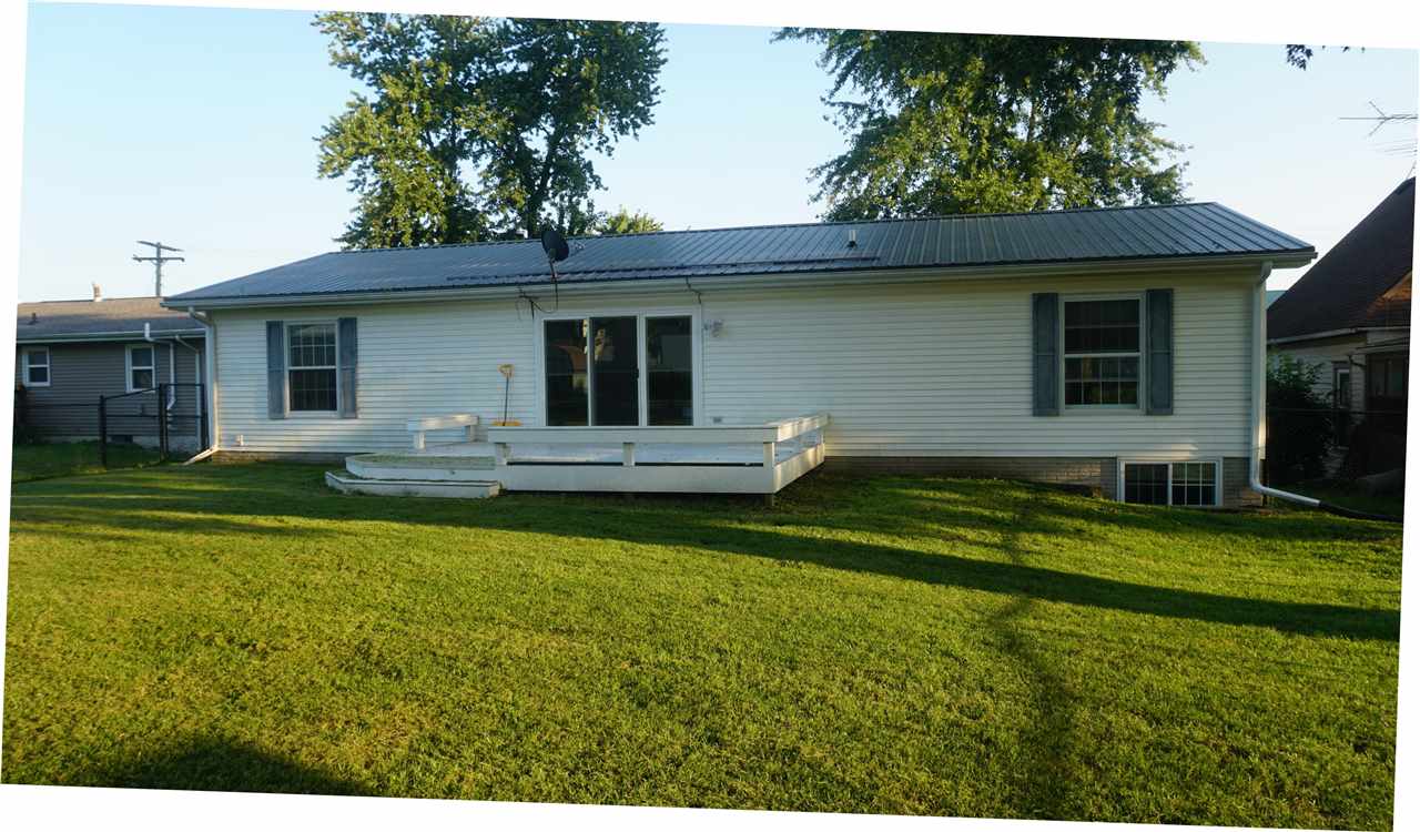 114 W Linn Street Lone Tree IA 52755