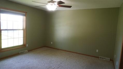 114 W Linn Street Lone Tree IA 52755