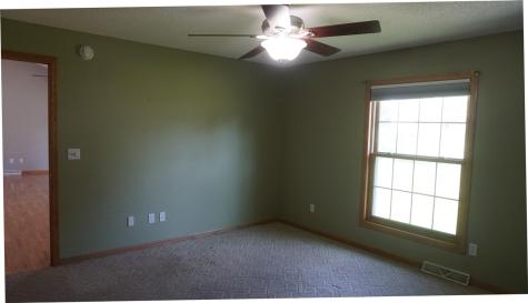 114 W Linn Street Lone Tree IA 52755