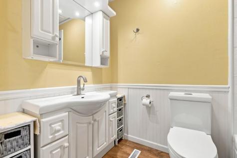 1498 Valley View Drive Coralville IA 52242