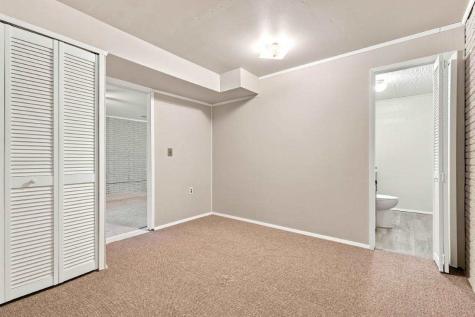 1498 Valley View Drive Coralville IA 52242