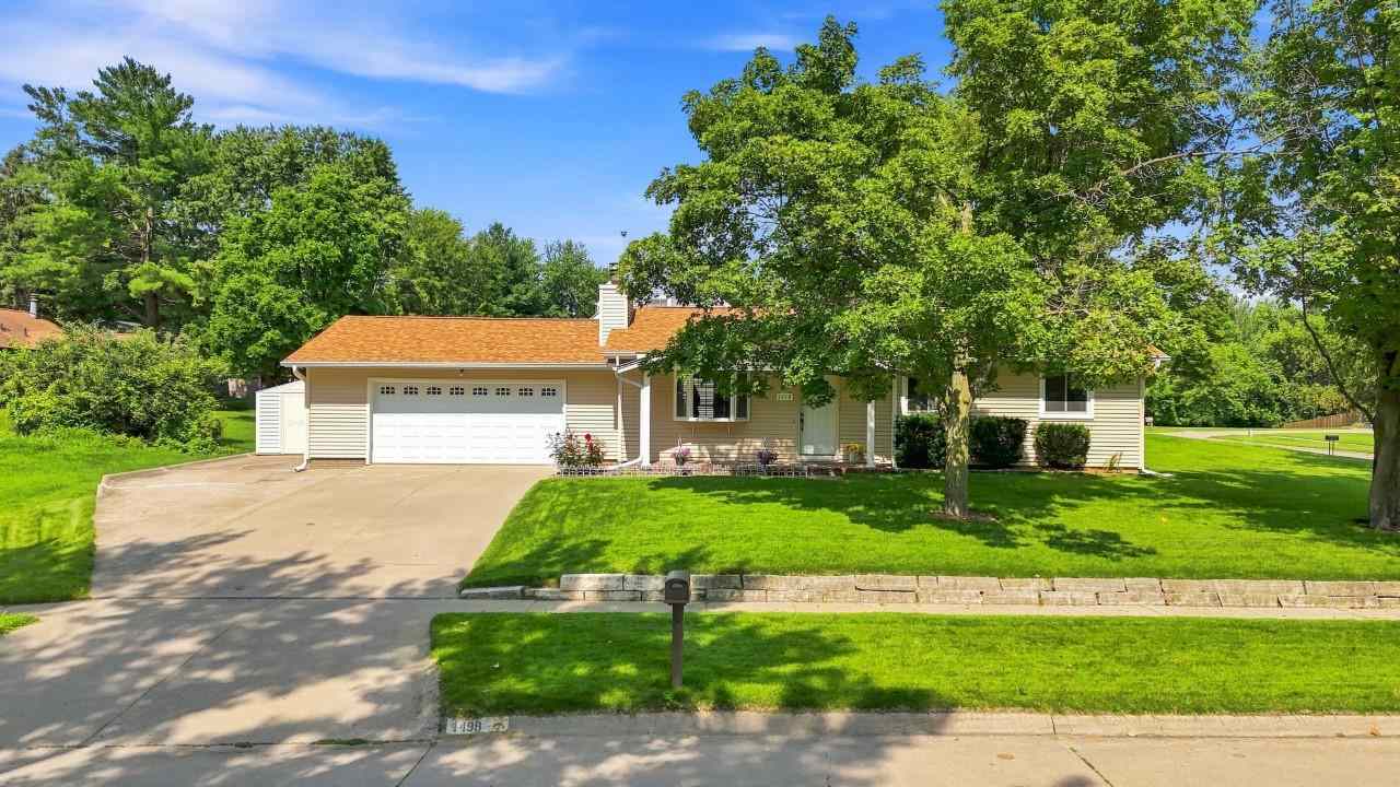 1498 Valley View Drive Coralville IA 52242