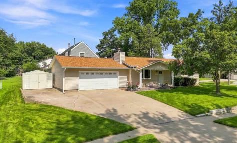 1498 Valley View Drive Coralville IA 52242