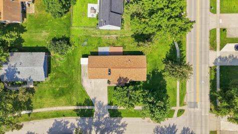 1498 Valley View Drive Coralville IA 52242