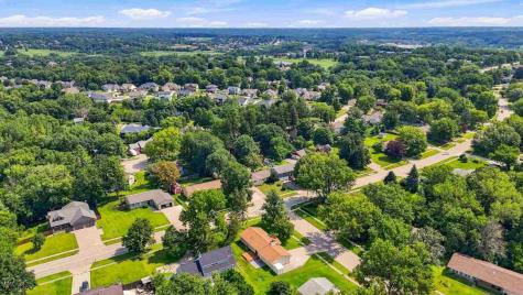 1498 Valley View Drive Coralville IA 52242
