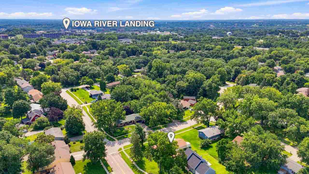 1498 Valley View Drive Coralville IA 52242