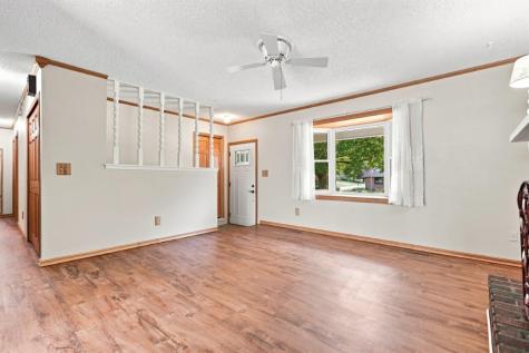 1498 Valley View Drive Coralville IA 52242