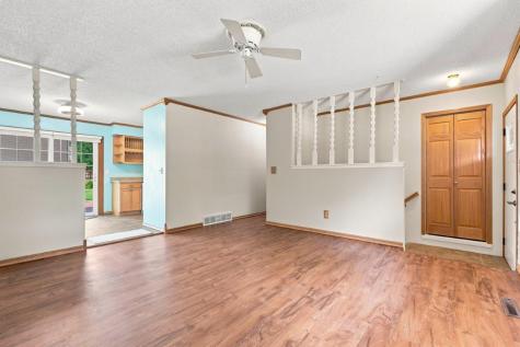 1498 Valley View Drive Coralville IA 52242