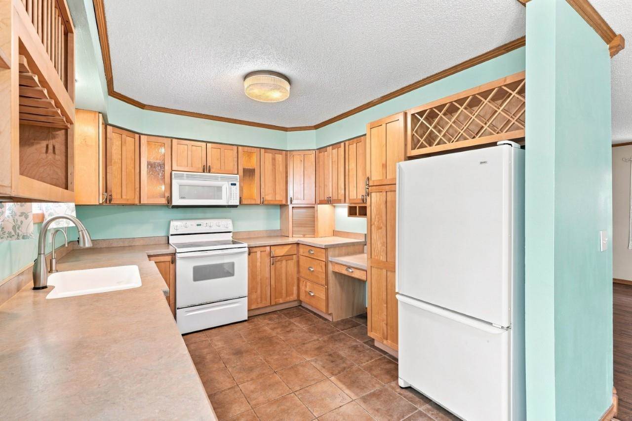 1498 Valley View Drive Coralville IA 52242