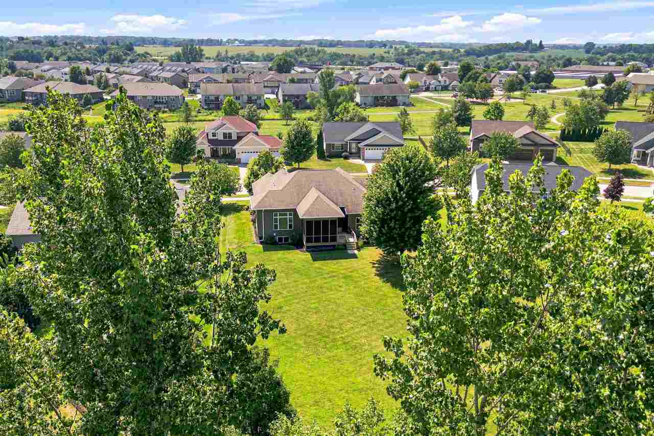 806 Wood Lily Road Solon IA 52333