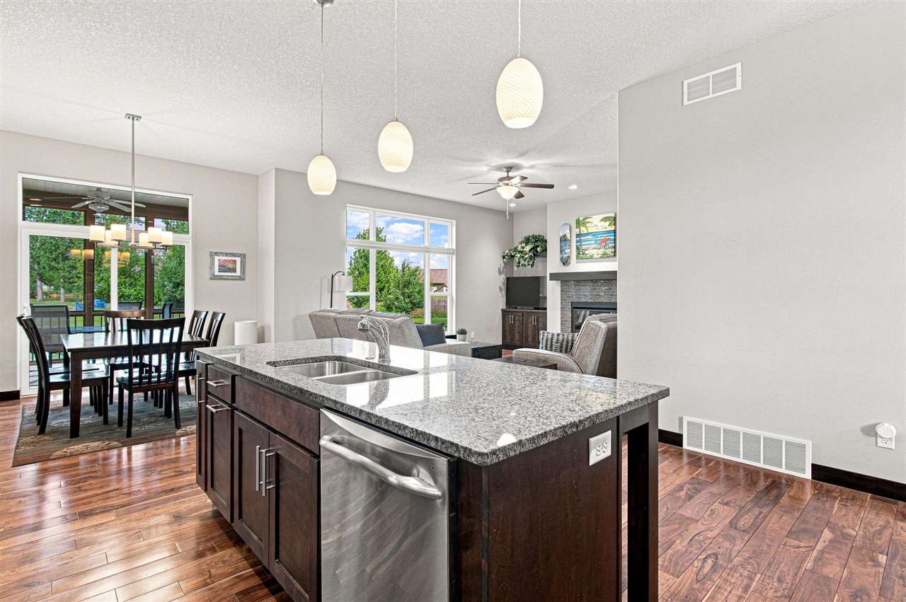 806 Wood Lily Road Solon IA 52333