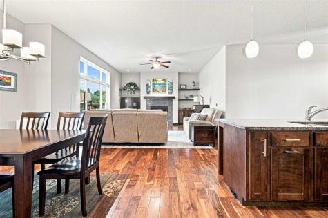 806 Wood Lily Road Solon IA 52333