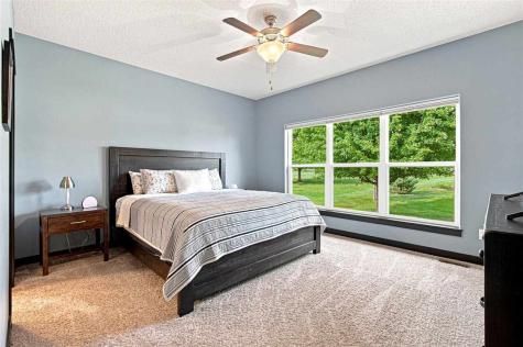 806 Wood Lily Road Solon IA 52333