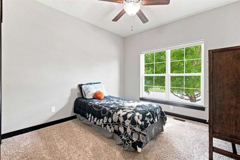 806 Wood Lily Road Solon IA 52333