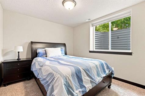 806 Wood Lily Road Solon IA 52333