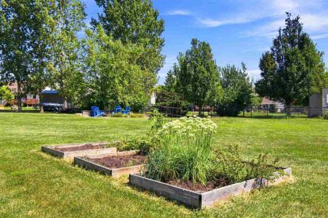 806 Wood Lily Road Solon IA 52333