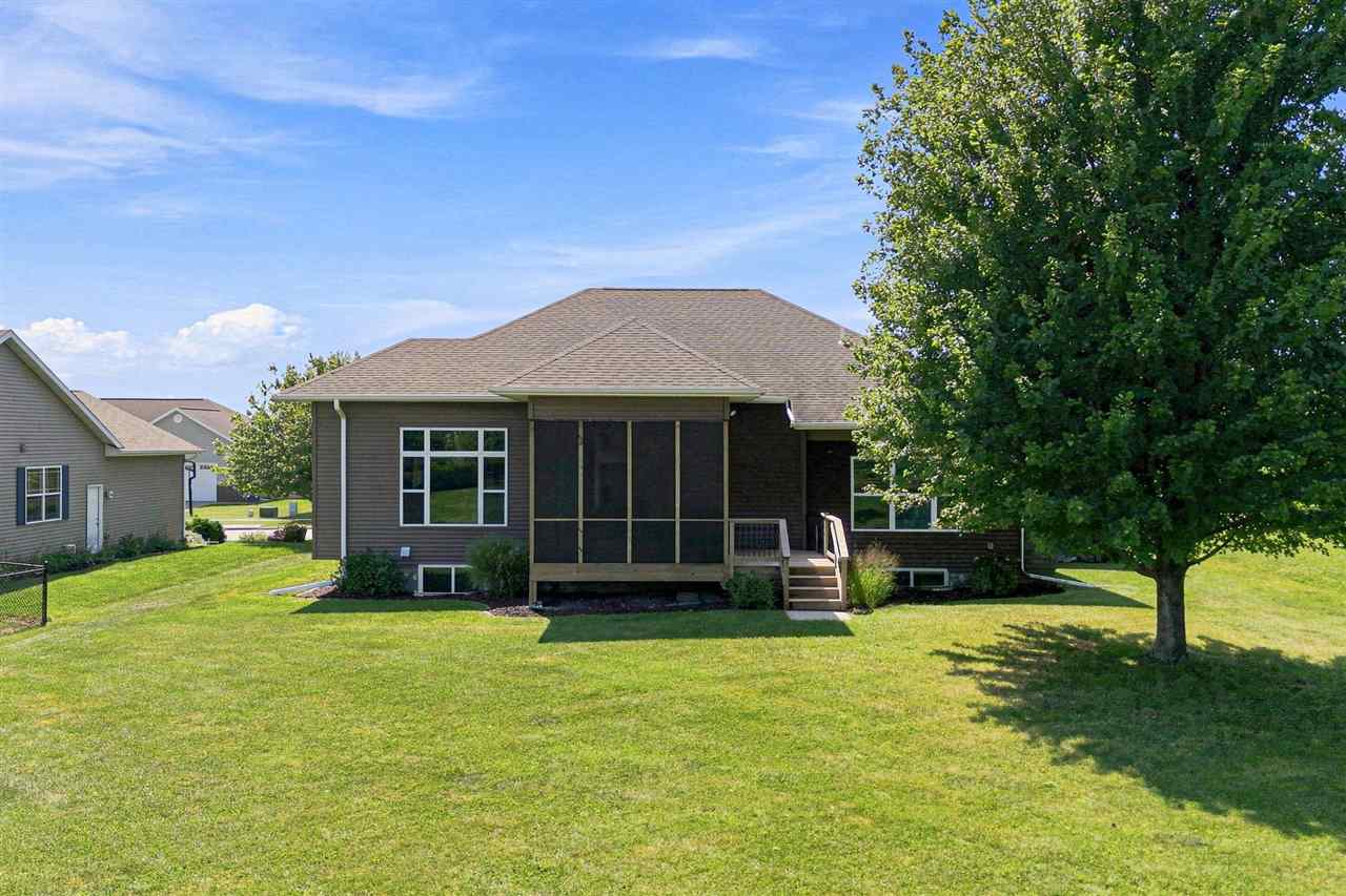 806 Wood Lily Road Solon IA 52333