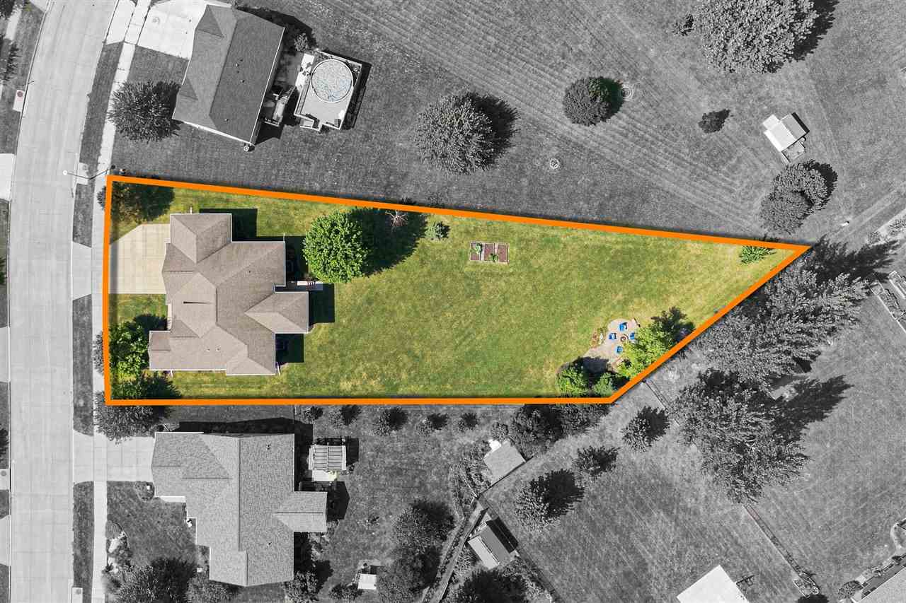 806 Wood Lily Road Solon IA 52333