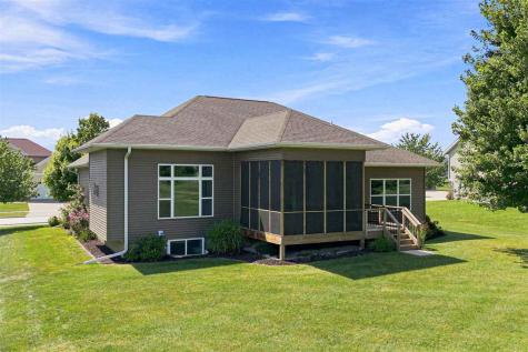 806 Wood Lily Road Solon IA 52333