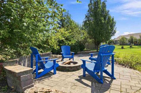 806 Wood Lily Road Solon IA 52333
