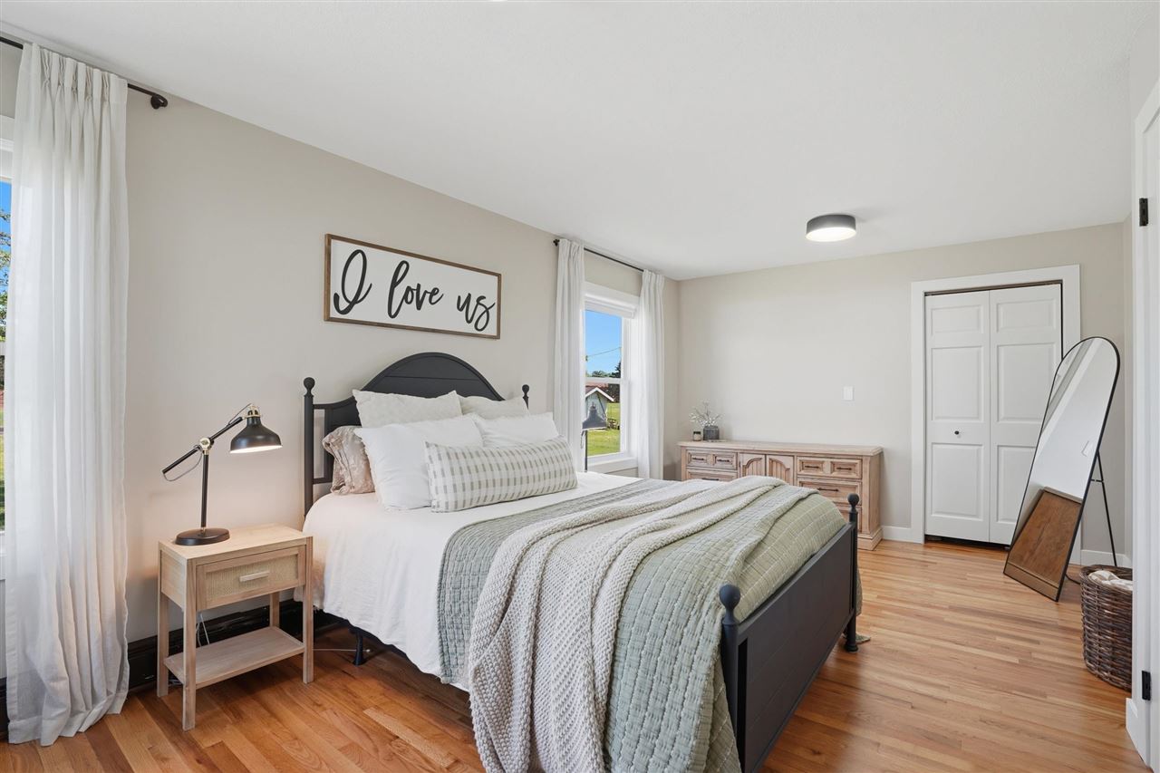 703 F Avenue Kalona IA 52247