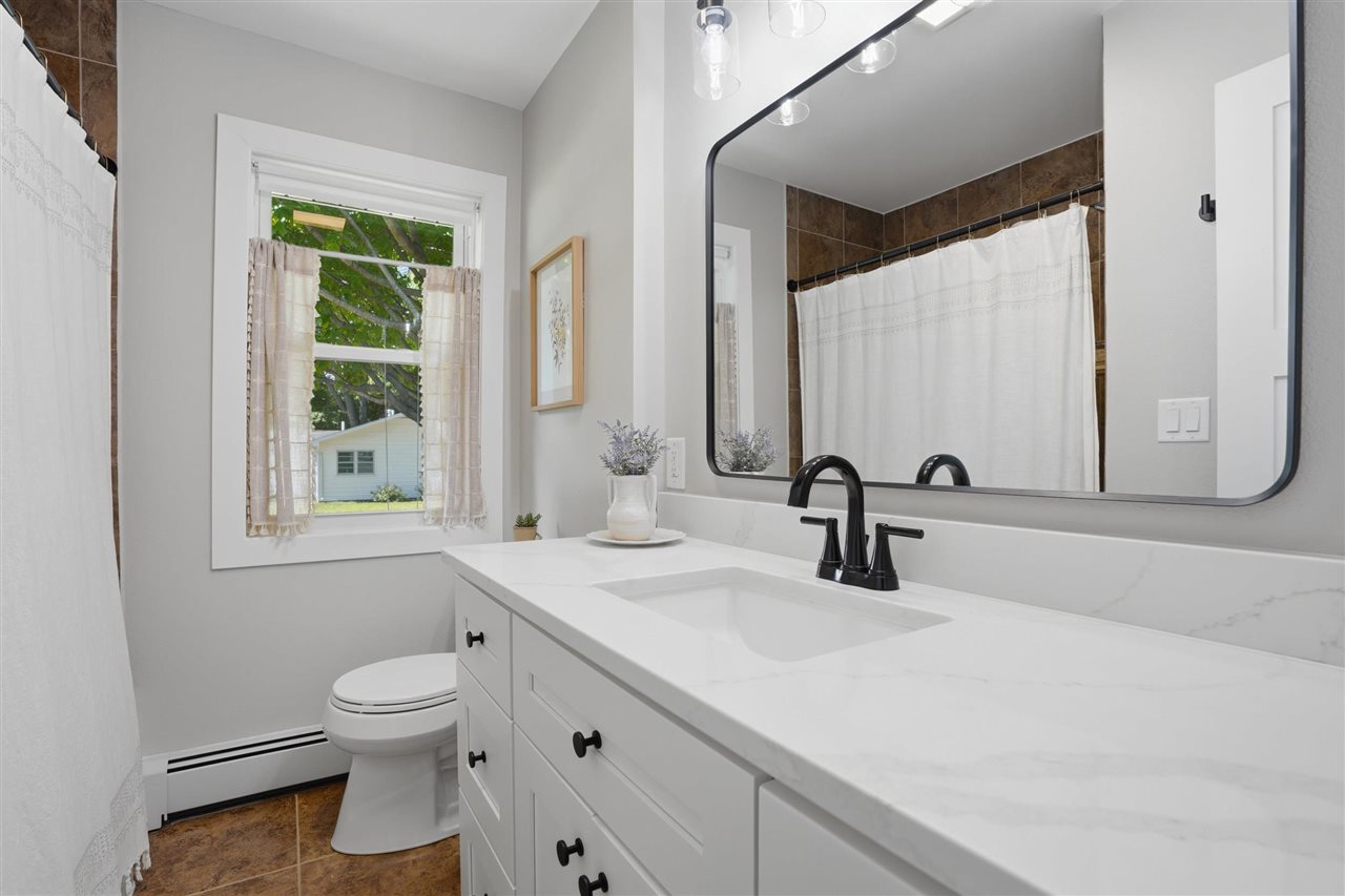 703 F Avenue Kalona IA 52247