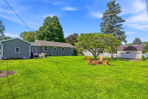 703 F Avenue Kalona IA 52247