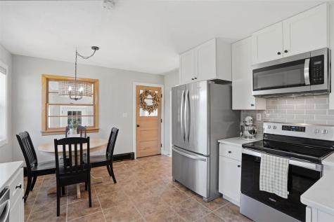 703 F Avenue Kalona IA 52247
