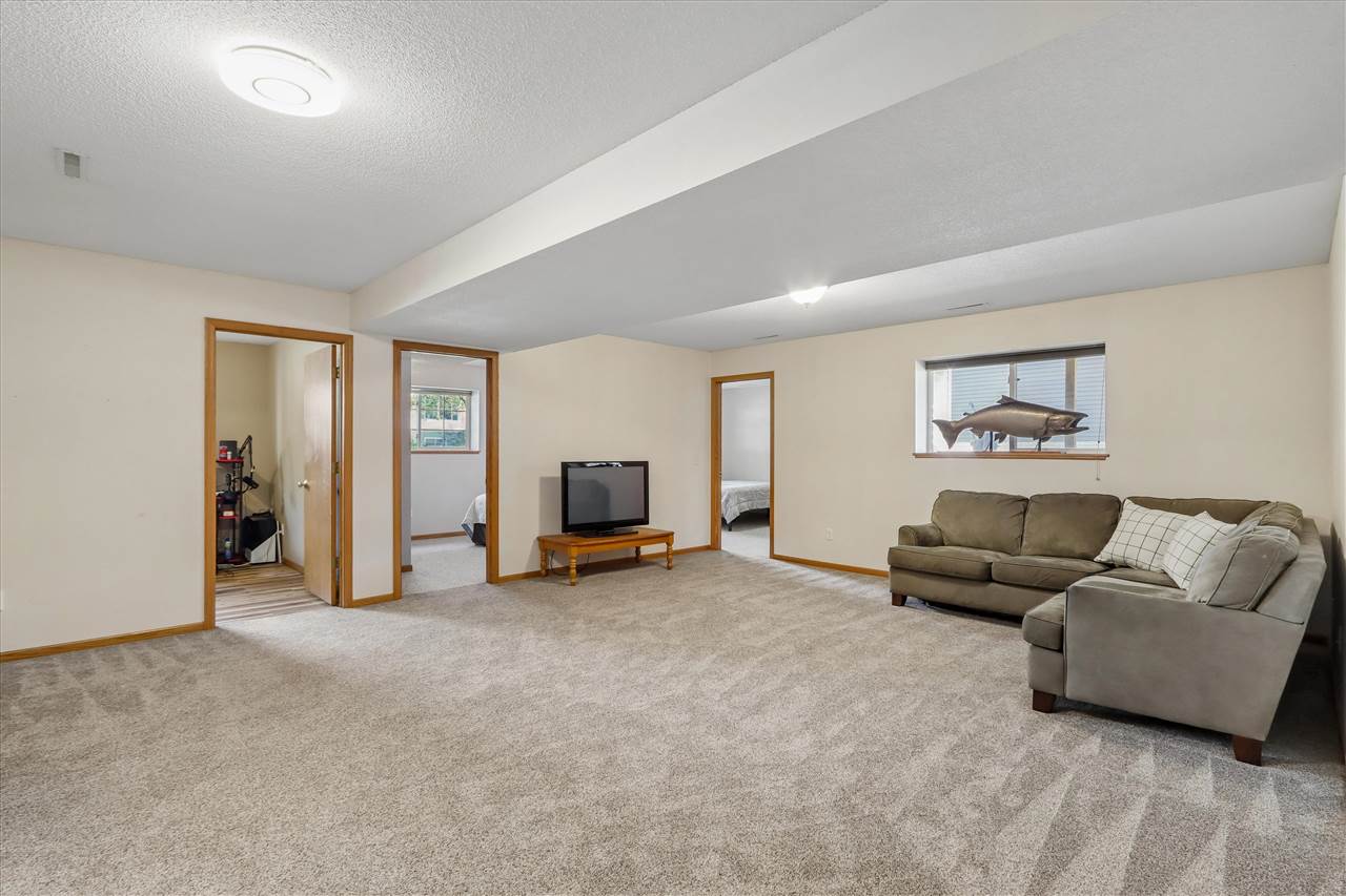 305 Westwood Road Williamsburg IA 52361