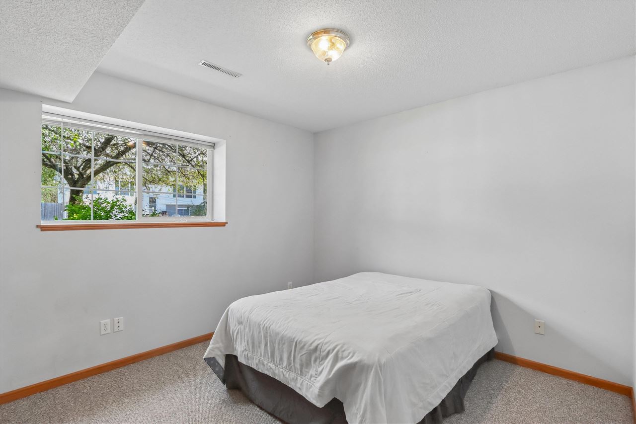 305 Westwood Road Williamsburg IA 52361