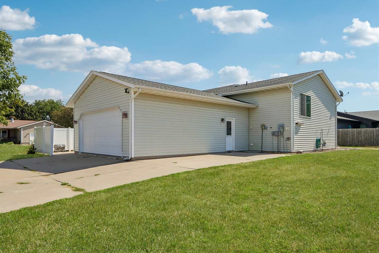305 Westwood Road Williamsburg IA 52361