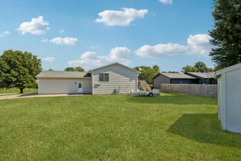 305 Westwood Road Williamsburg IA 52361