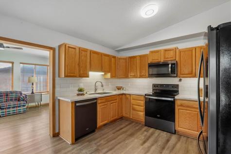 305 Westwood Road Williamsburg IA 52361