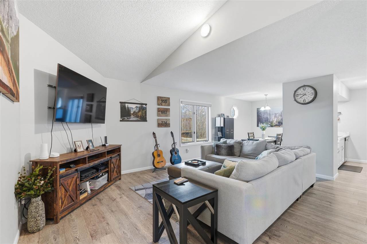 863 Boston Way Coralville IA 52241
