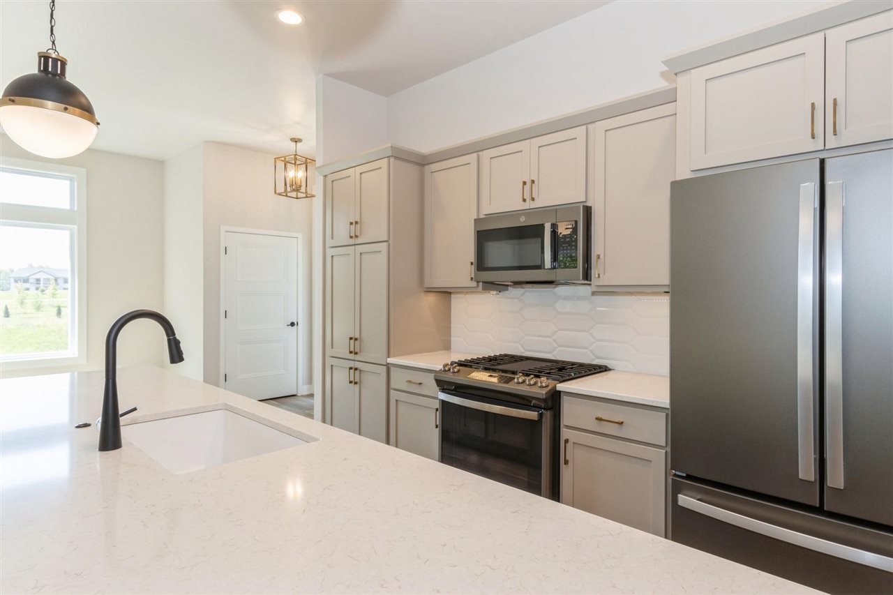 1044 Highland Trail Solon IA 52333