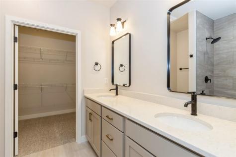 1044 Highland Trail Solon IA 52333