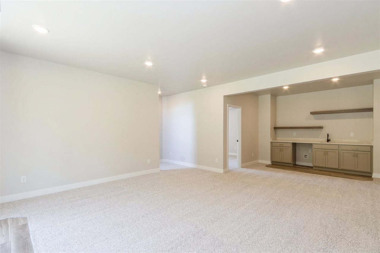 1044 Highland Trail Solon IA 52333