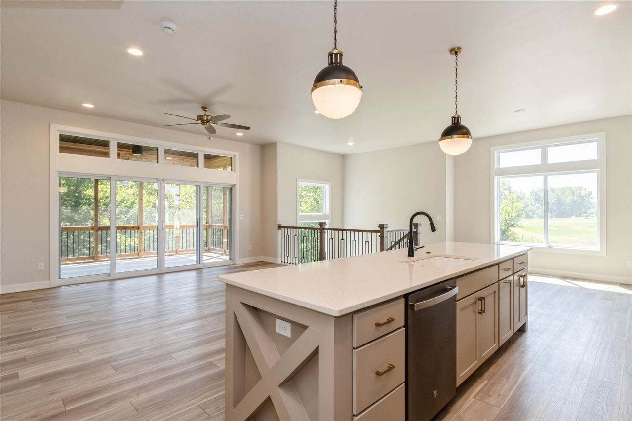 1044 Highland Trail Solon IA 52333