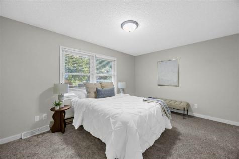 1026 Denbigh Drive Iowa City IA 52246