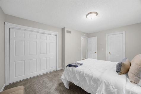 1026 Denbigh Drive Iowa City IA 52246