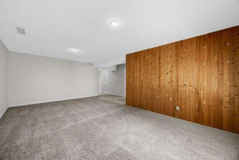 1026 Denbigh Drive Iowa City IA 52246