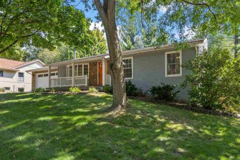 1026 Denbigh Drive Iowa City IA 52246