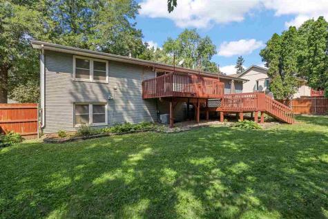 1026 Denbigh Drive Iowa City IA 52246