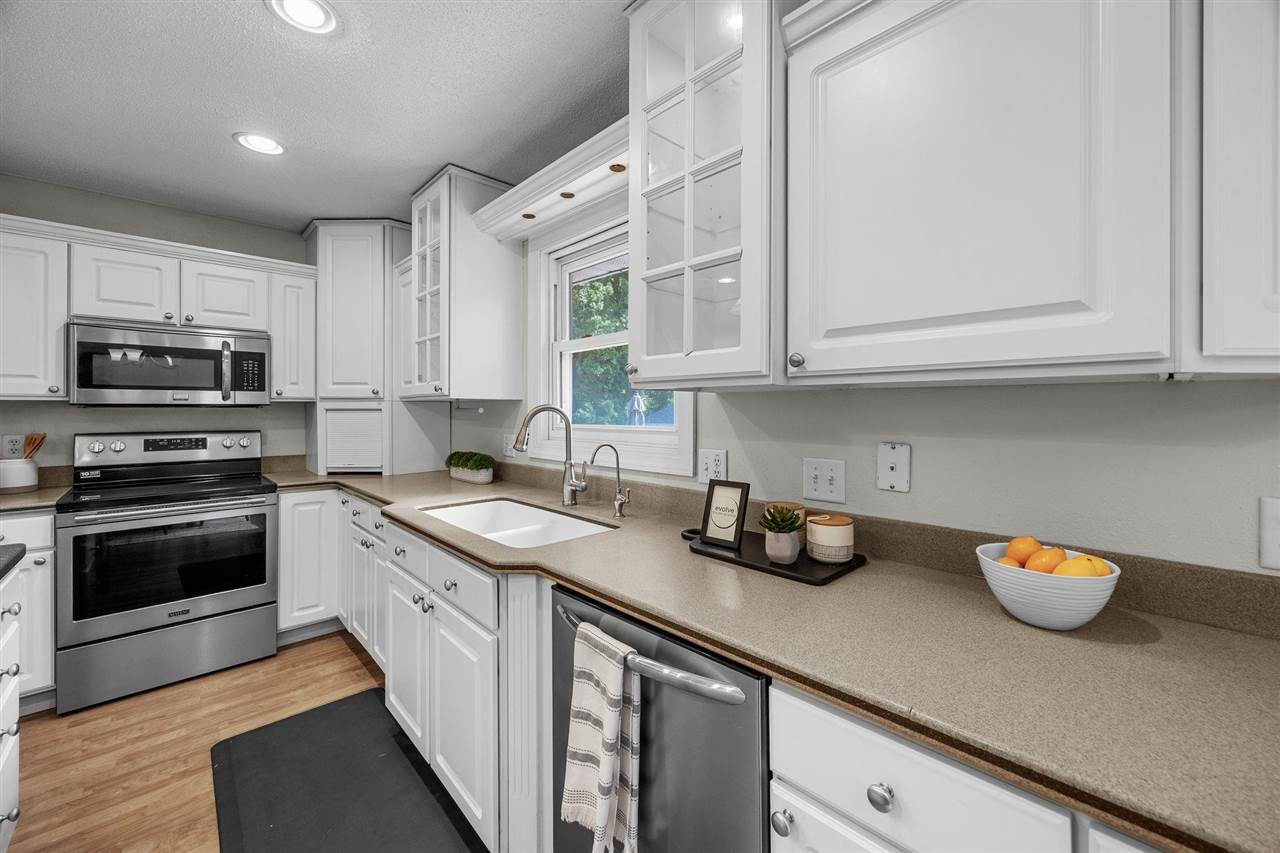 1026 Denbigh Drive Iowa City IA 52246