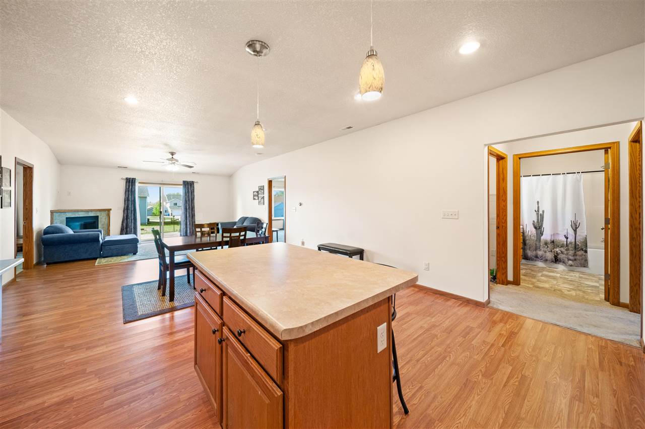 531 Bear Drive Tiffin IA 52340