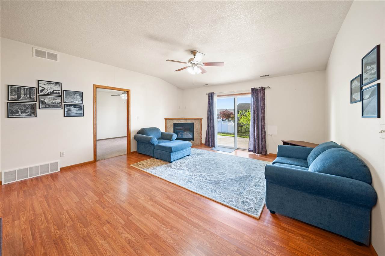 531 Bear Drive Tiffin IA 52340