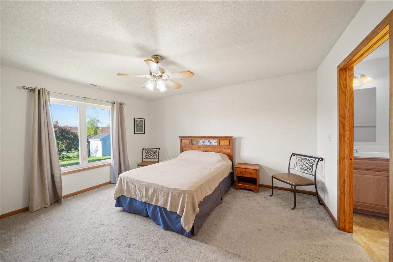 531 Bear Drive Tiffin IA 52340