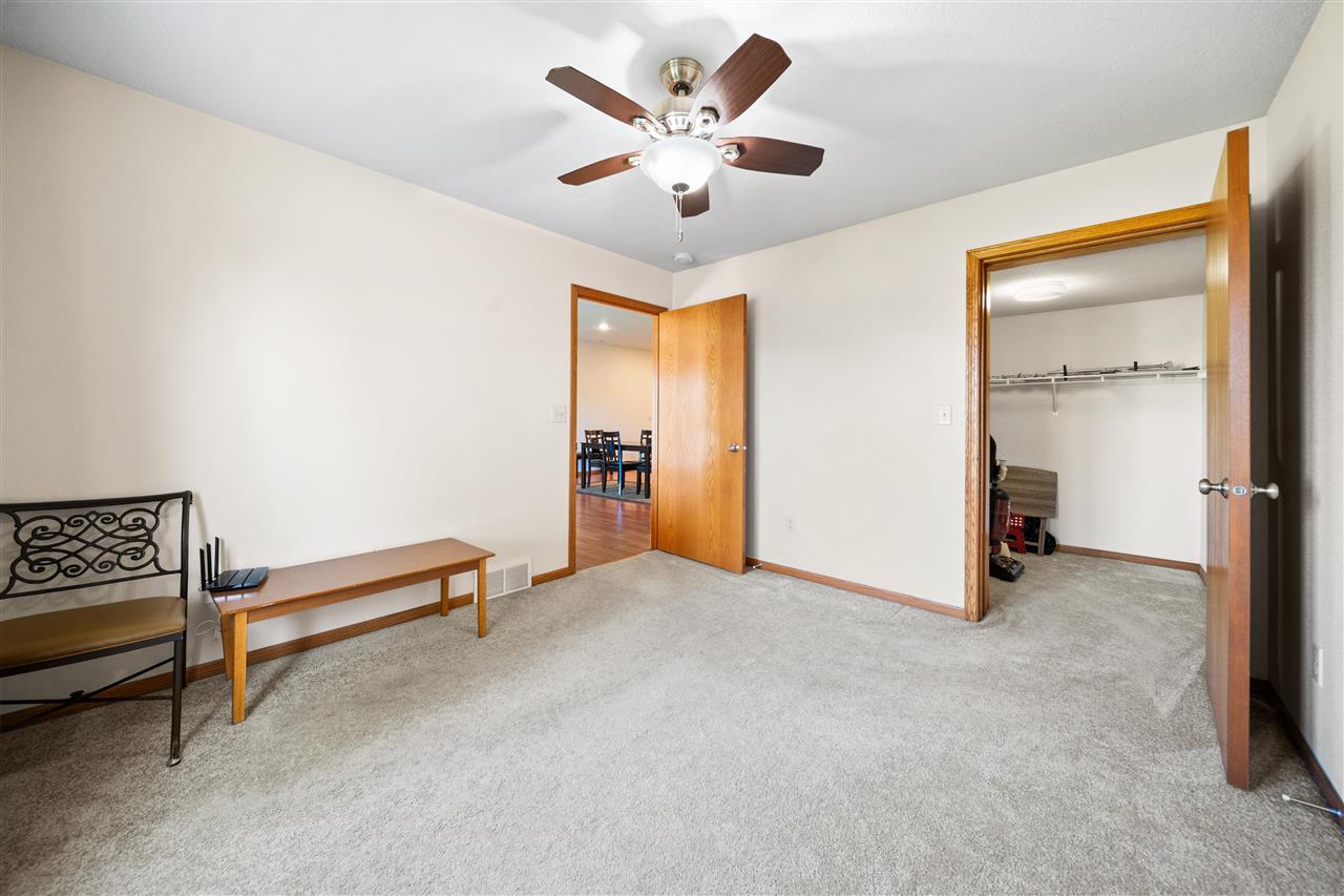 531 Bear Drive Tiffin IA 52340
