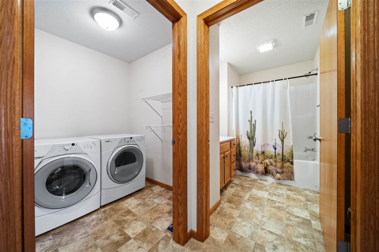 531 Bear Drive Tiffin IA 52340