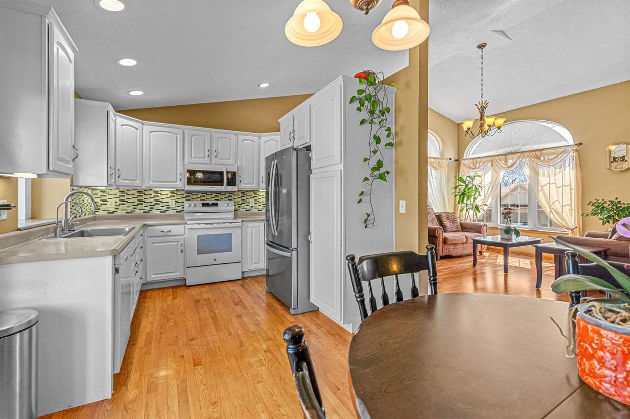 2043 Timber Lane Coralville IA 52241